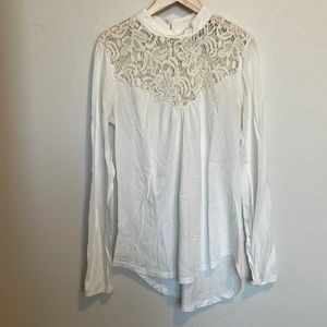 BoBi Long sleeve crochet top